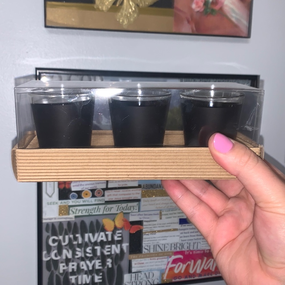2 sets of Chalk shot glasses
